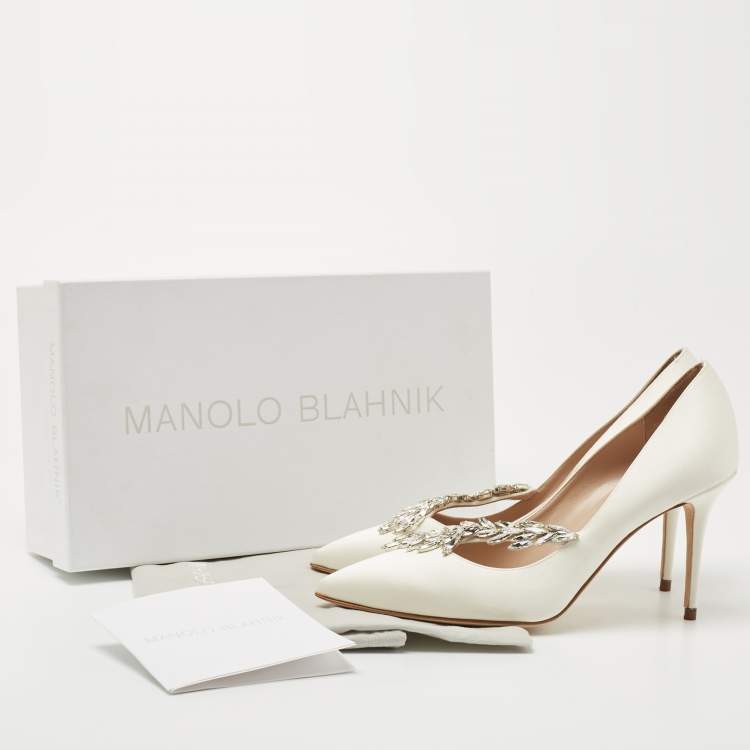 Pre Owned Manolo Blahnik White Satin Nadira Pumps Size 37