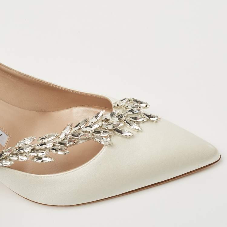 Pre Owned Manolo Blahnik White Satin Nadira Pumps Size 37