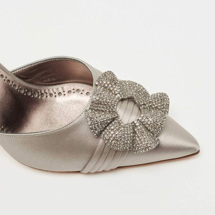 مملوكة مسبقًا Manolo Blahnik Grey Satin Hangisimu Mules Size 36