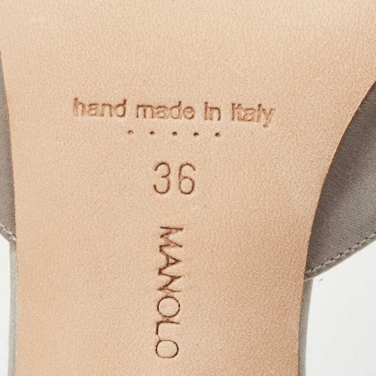 مملوكة مسبقًا Manolo Blahnik Grey Satin Hangisimu Mules Size 36