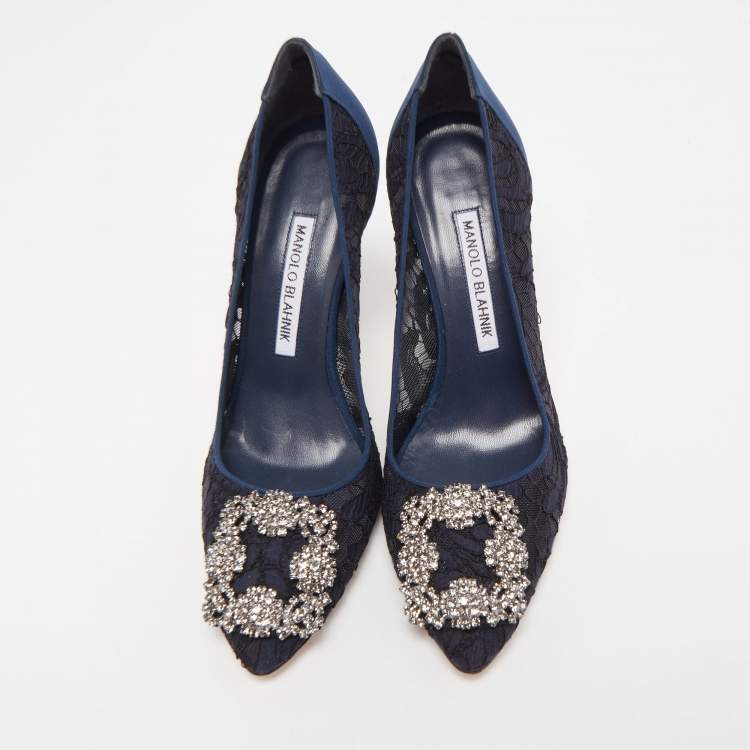 مملوكة مسبقًا Manolo Blahnik Navy Blue/Black Lace and Satin Hangisi Pumps Size 36