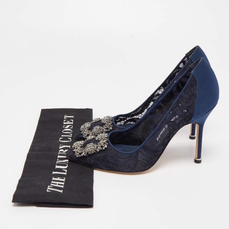 مملوكة مسبقًا Manolo Blahnik Navy Blue/Black Lace and Satin Hangisi Pumps Size 36