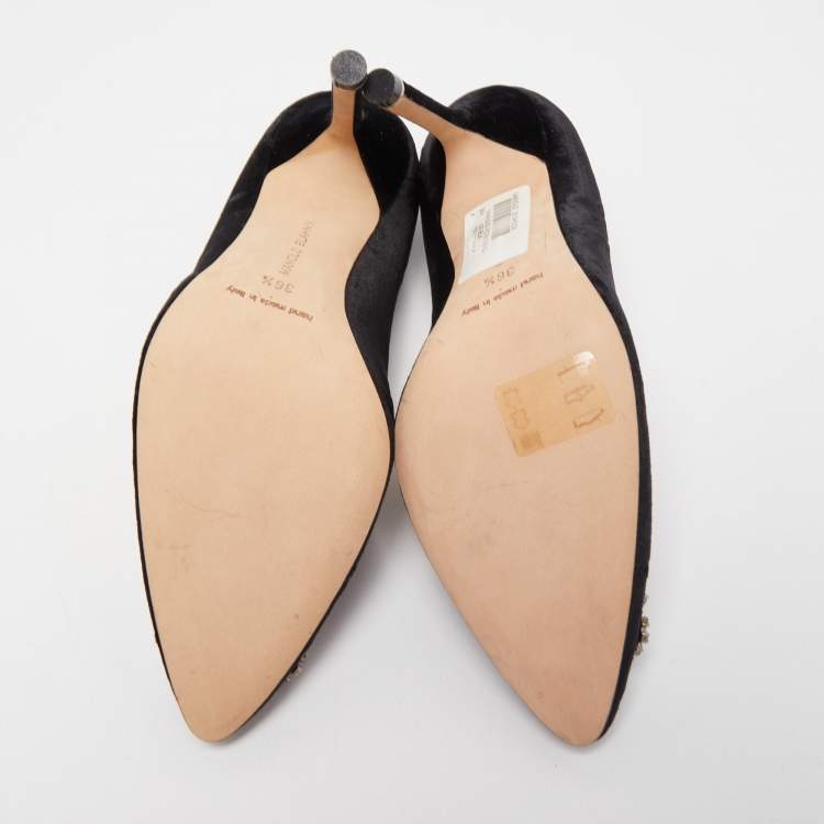 Pre Owned Manolo Blahnik Black Velvet Hangisi Pumps Size 36.5
