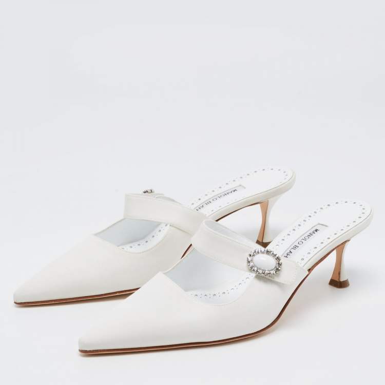 Pre Owned Manolo Blahnik White Fabric Pointed Toe Mules Size 41