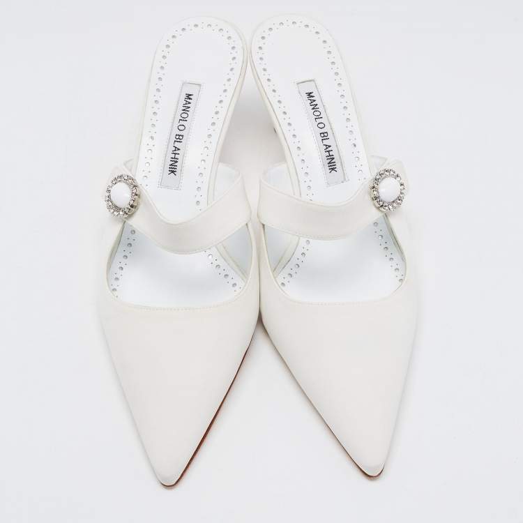 Pre Owned Manolo Blahnik White Fabric Pointed Toe Mules Size 41