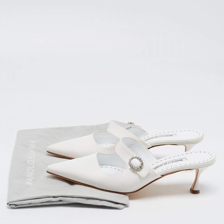 Pre Owned Manolo Blahnik White Fabric Pointed Toe Mules Size 41