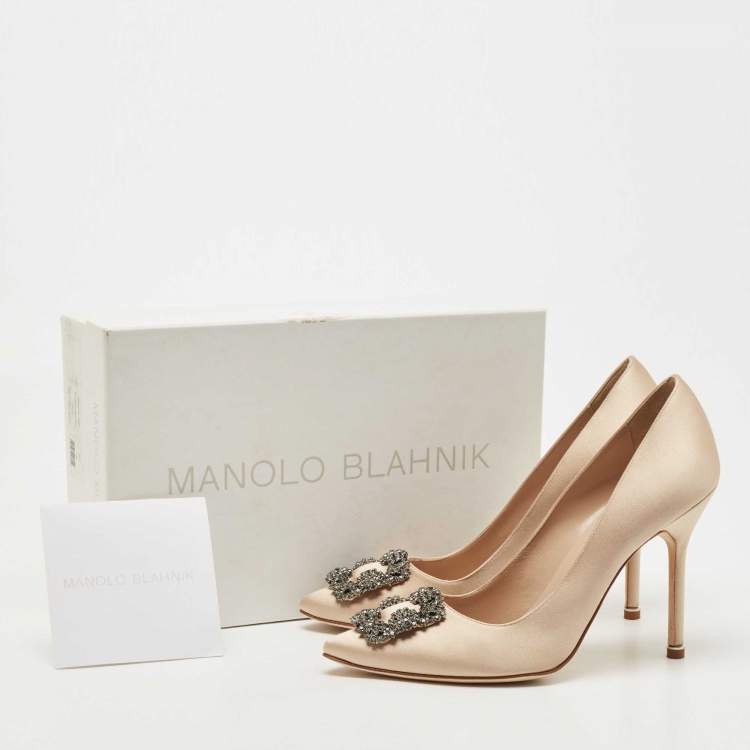 Pre Owned Manolo Blahnik Beige Satin Hangisi Pumps Size 39.5