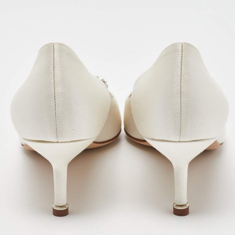 Pre Owned Manolo Blahnik White Satin Hangisi Pumps Size 40.5