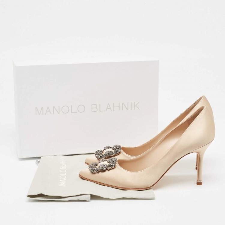 Pre Owned Manolo Blahnik Beige Satin Hangisi Pumps Size 39.5