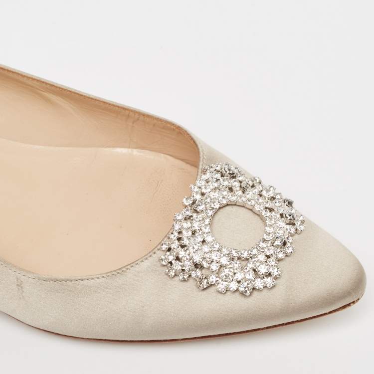 Pre Owned Manolo Blahnik Light Grey Satin Hangisi Flats Size 38.5