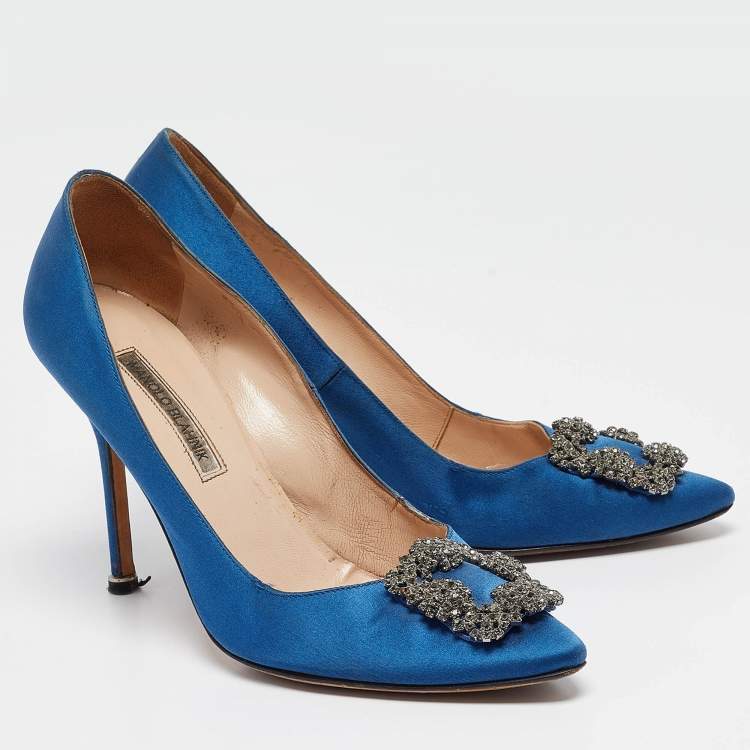 مملوكة مسبقًا Manolo Blahnik Blue Satin Hangisi Pumps Size 39.5