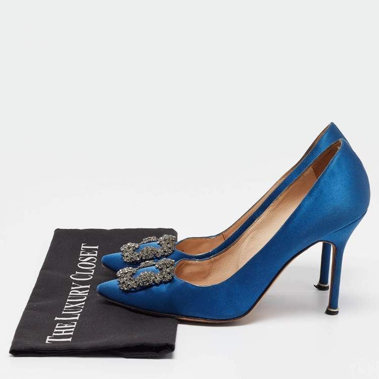 مملوكة مسبقًا Manolo Blahnik Blue Satin Hangisi Pumps Size 39.5