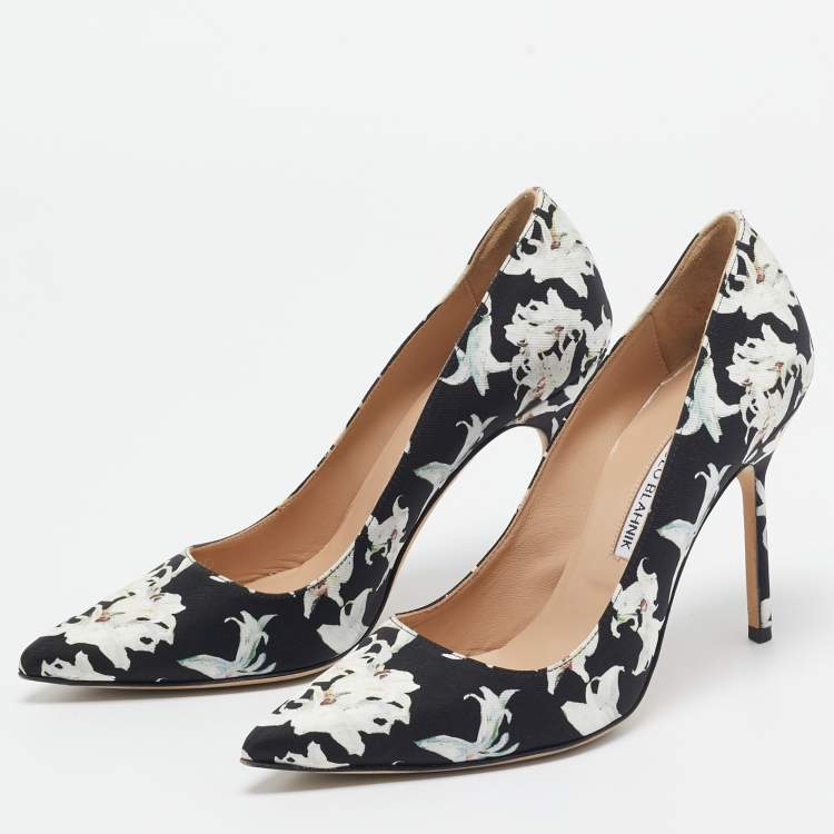 Pre Owned Manolo Blahnik Black/White Printed Floral Fabric BB Pumps Size 37