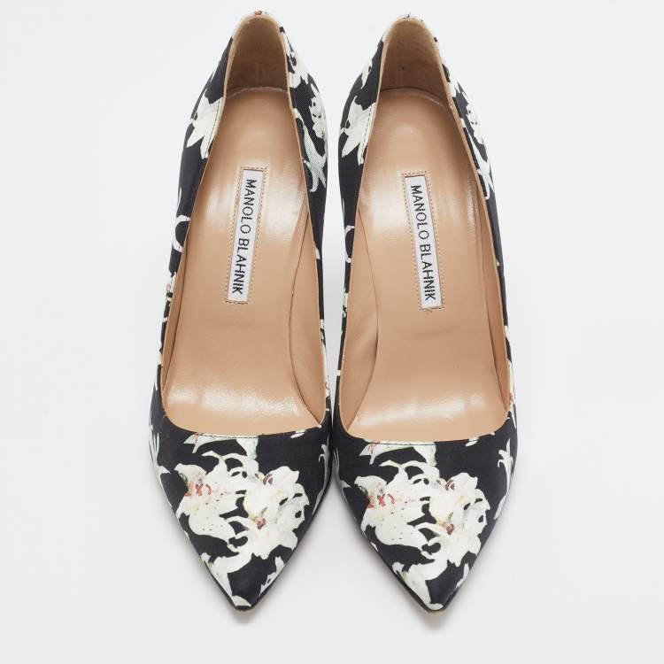 Pre Owned Manolo Blahnik Black/White Printed Floral Fabric BB Pumps Size 37
