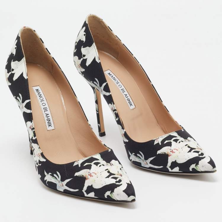 Pre Owned Manolo Blahnik Black/White Printed Floral Fabric BB Pumps Size 37
