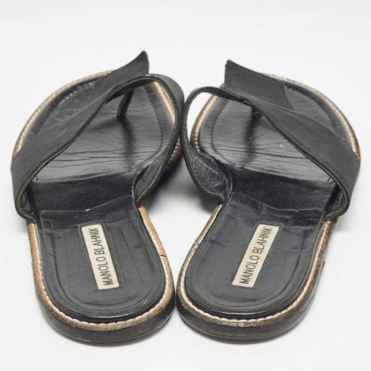 Pre Owned Manolo Blahnik Black Canvas Thong Flat Slides Size 37.5