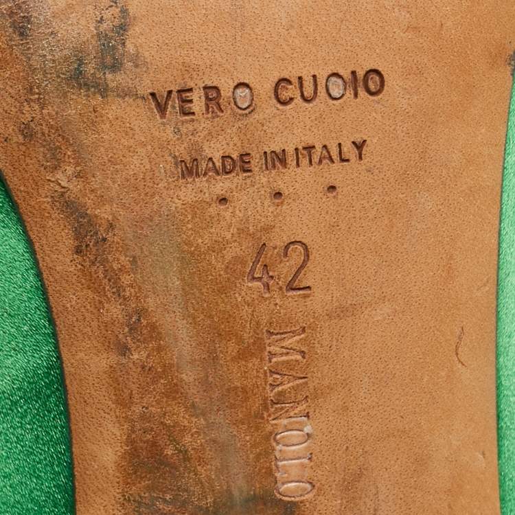 Pre Owned Manolo Blahnik Green Satin Hangisi Pumps Size 42