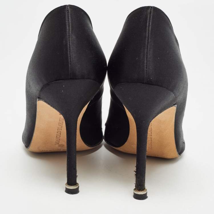 Pre Owned Manolo Blahnik Black Satin Hangisi Pumps Size 36