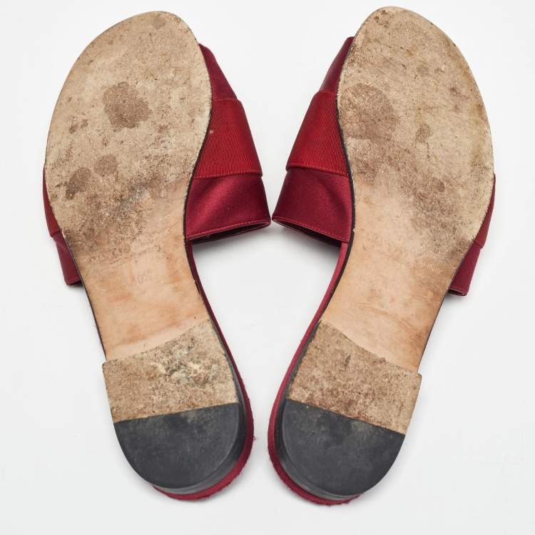 Pre Owned Manolo Blahnik Burgundy Satin Martamod Flat Slides Size 40.5