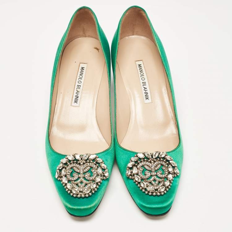 Pre Owned Manolo Blahnik Green Satin Okkaava Crystal Embellished Pumps Size 37.5
