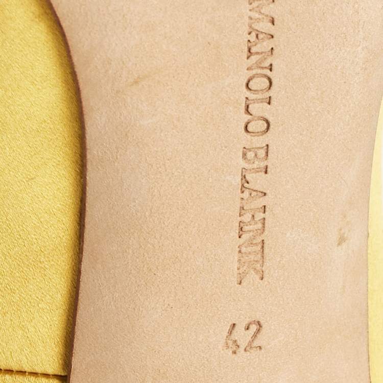 مملوكة مسبقًا Manolo Blahnik Yellow Satin Hangisi Pumps Size 42