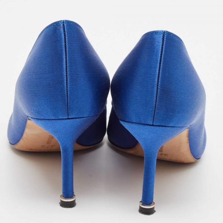 Pre Owned Manolo Blahnik Blue Satin Hangisi Pumps Size 37.5