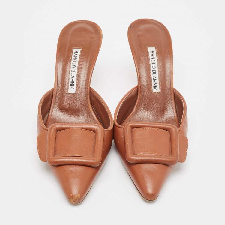 مملوكة مسبقًا Manolo Blahnik Brown Leather Maysale Mules Size 37