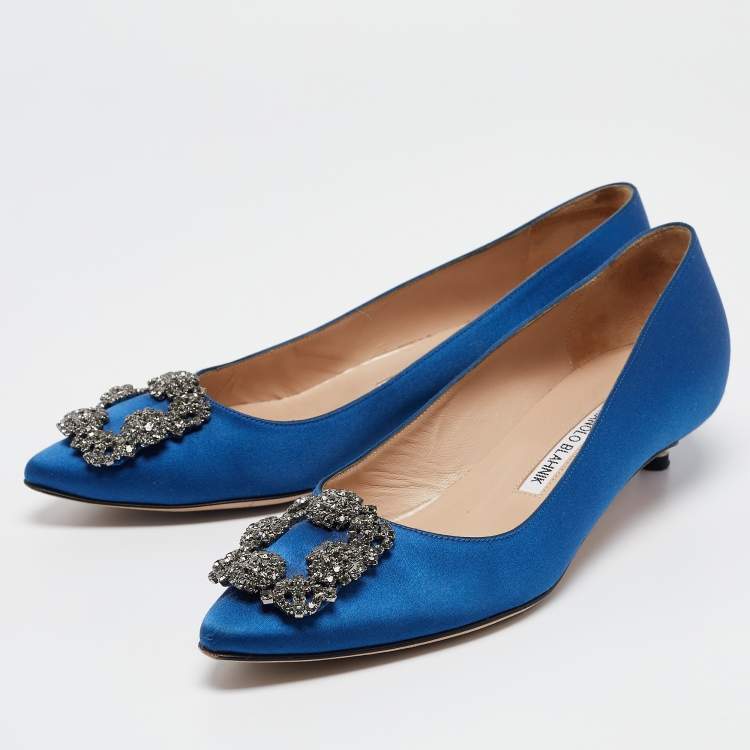 Pre Owned Manolo Blahnik Blue Satin Hangisi Pumps Size 37