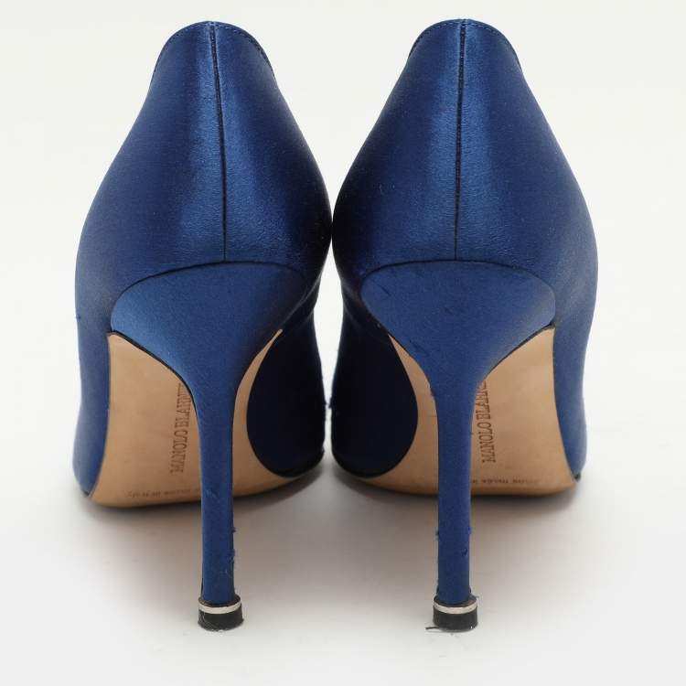 Pre Owned Manolo Blahnik Blue Satin Hangisi Embellished Pumps Size 36.5
