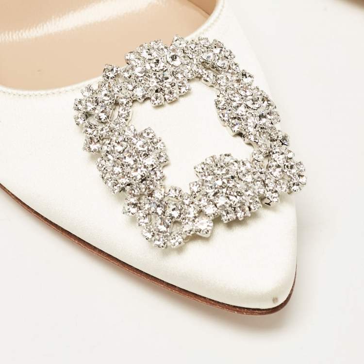 Pre Owned Manolo Blahnik Ivory Satin Hangisi Pumps Size 40.5