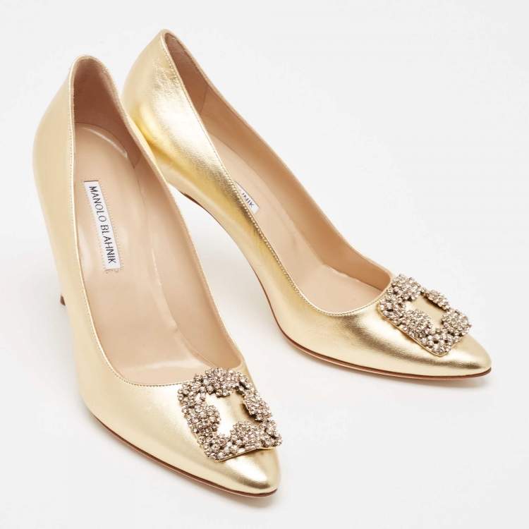 Pre Owned Manolo Blahnik Gold Leather Hangisi Crystal Embellished Pointed Toe Pumps Size 40