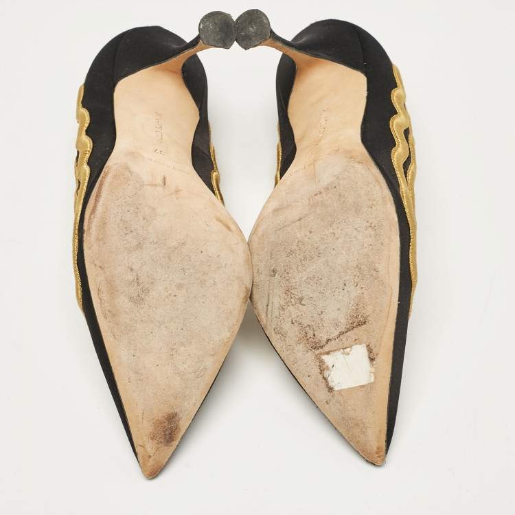 Pre Owned Manolo Blahnik Black/Yellow Satin Mikelona Pumps Size 37