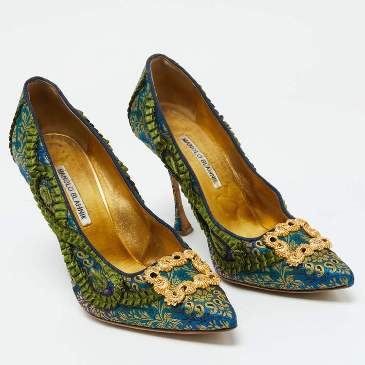 مملوكة مسبقًا Manolo Blahnik Multicolor Brocade Fabric Hangisi Pointed Toe Pumps Size 40