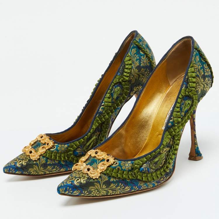 مملوكة مسبقًا Manolo Blahnik Multicolor Brocade Fabric Hangisi Pointed Toe Pumps Size 40