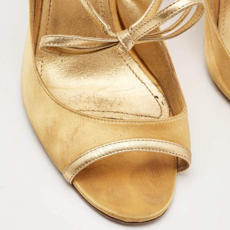 Pre Owned Manolo Blahnik Gold Satin and Leather Bow Slingback Sandals Size 37.5