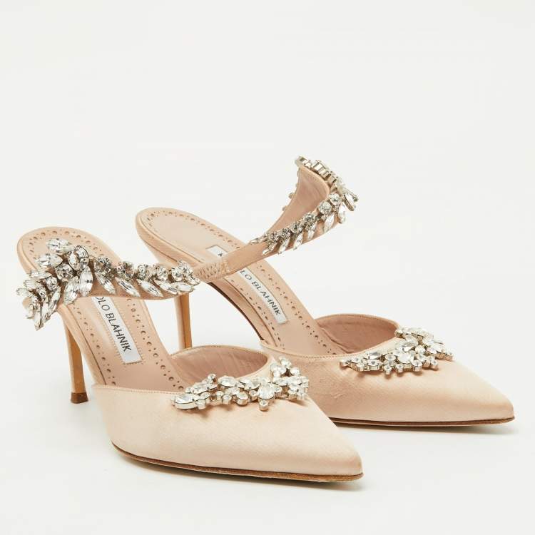 Pre Owned Manolo Blahnik Beige Satin Crystal Embellished Lurum Pointed Toe Mules Size 38