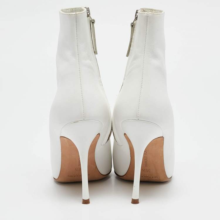 Pre Owned Manolo Blahnik White Leather Ankle Boots Size 36.5