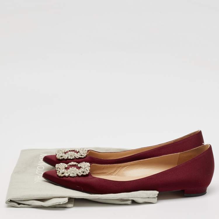 مملوكة مسبقًا Manolo Blahnik Burgundy Satin Hangisi Ballet Flats Size 39