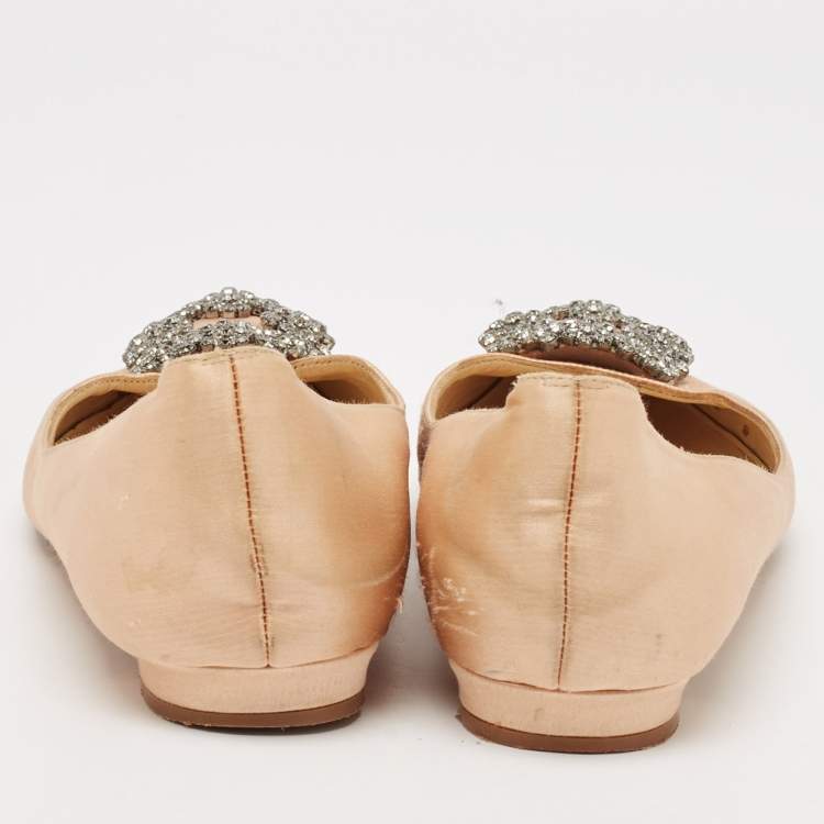 Pre Owned Manolo Blahnik Beige Satin Hangisi Flat Pumps Size 37
