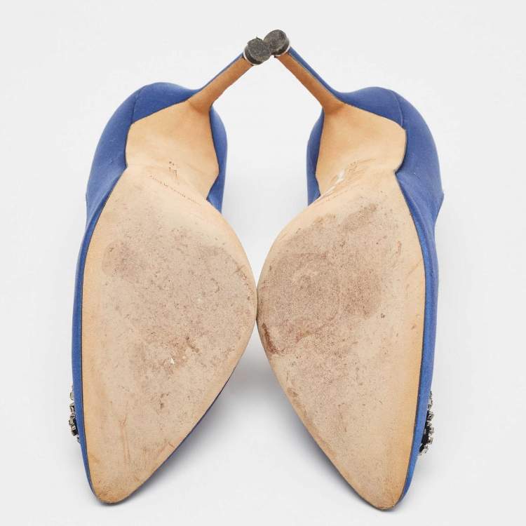 Pre Owned Manolo Blahnik Blue Satin Hangisi Pumps Size 40