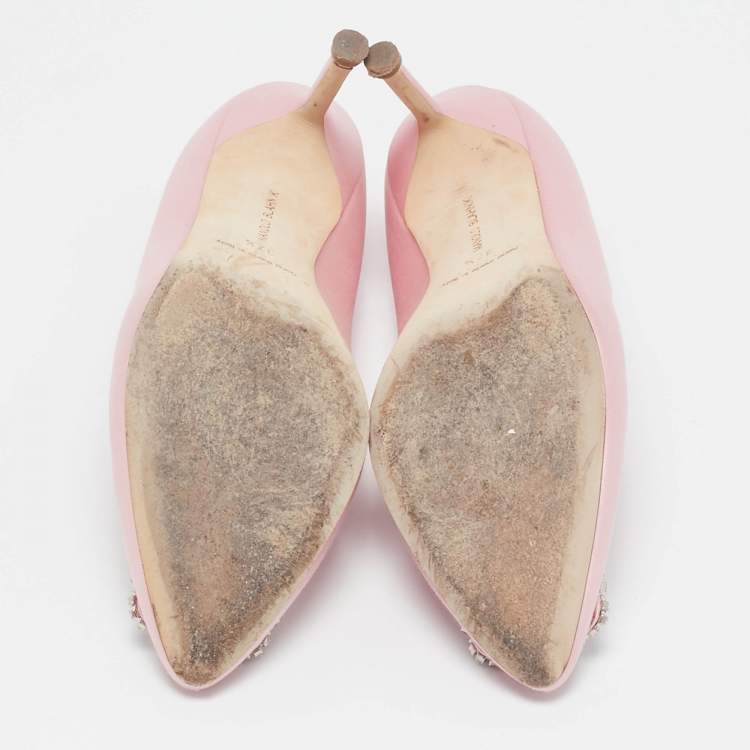مملوكة مسبقًا Manolo Blahnik Pink Satin Hangisi Pumps Size 37.5 