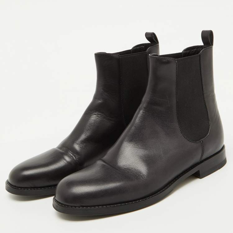 Pre Owned Manolo Blahnik Black Leather Chelsea Ankle Boots Size 37