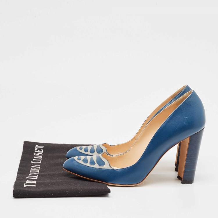 مملوكة مسبقًا Manolo Blahnik Blue/Grey Leather Pumps Size 39