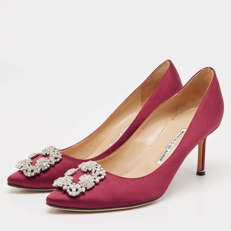 مملوكة مسبقًا Manolo Blahnik Burgundy Satin Hangisi Pumps Size 39