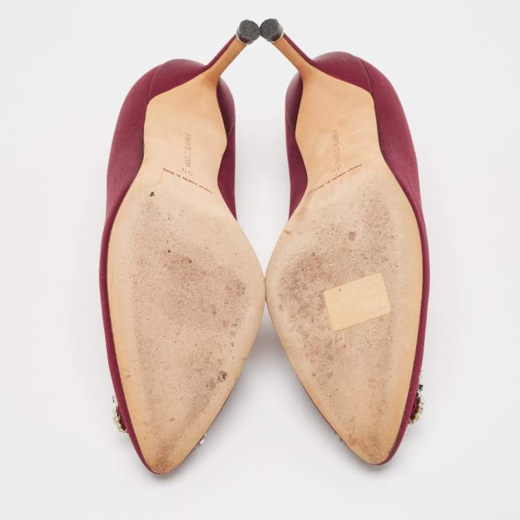 مملوكة مسبقًا Manolo Blahnik Burgundy Satin Hangisi Pumps Size 39