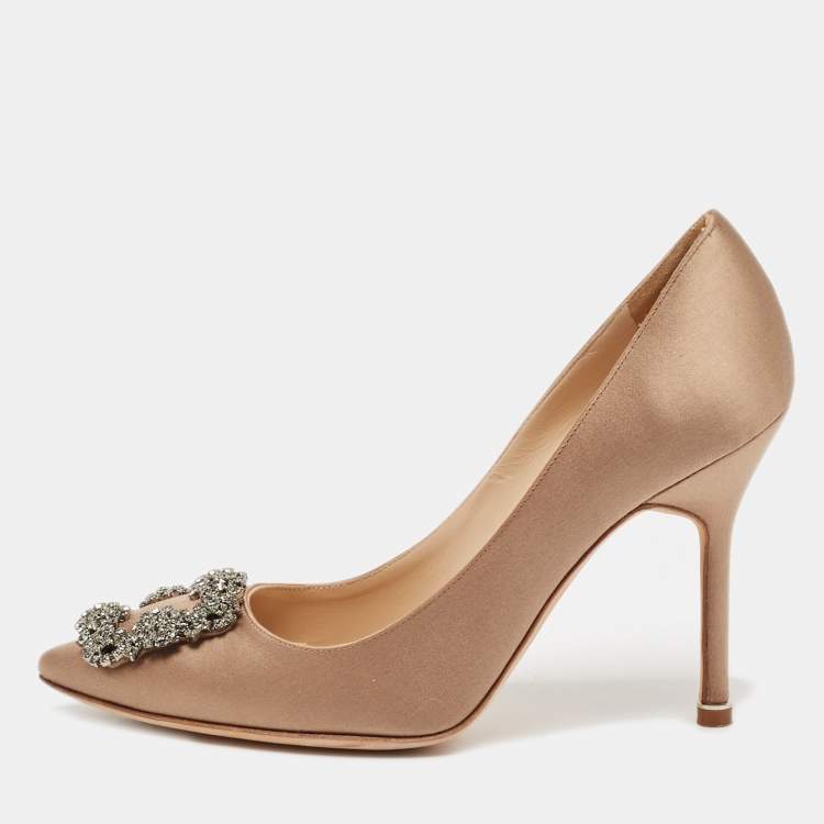 Pre Owned Manolo Blahnik Beige Satin Hangisi Pumps Size 37.5