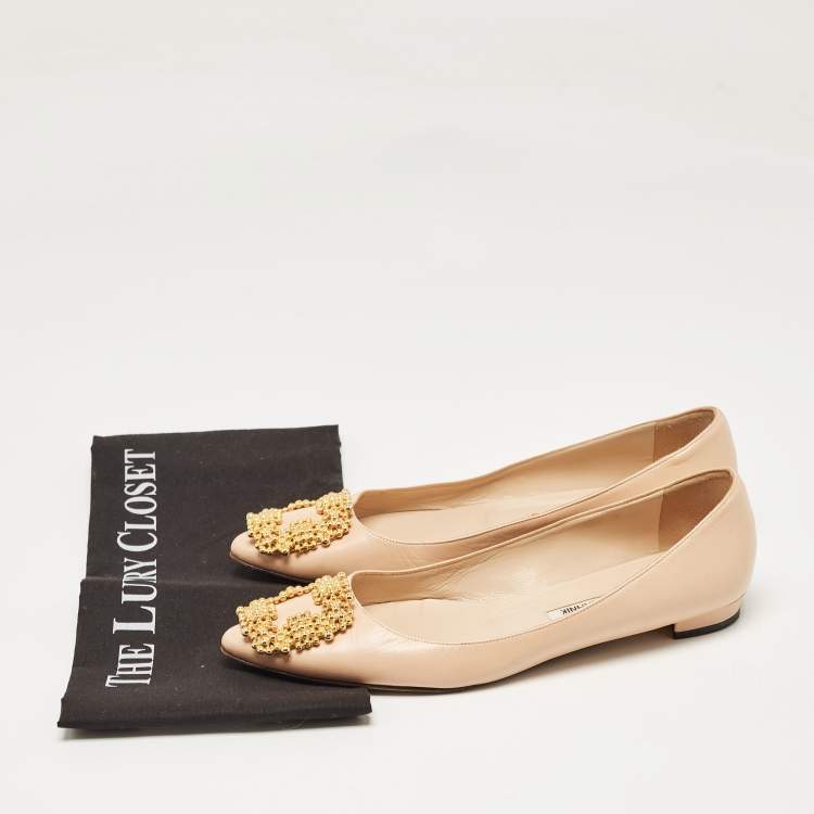 مملوكة مسبقًا Manolo Blahnik Beige Leather Hangisi Ballet Flats Size 38.5