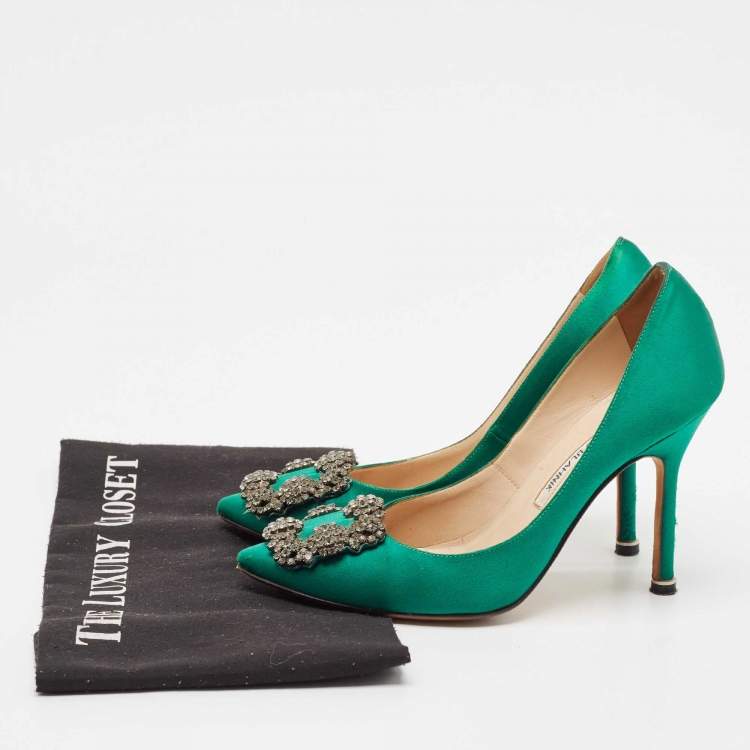 Pre Owned Manolo Blahnik Green Satin Hangisi Crystal Embellished Pumps Size 34.5
