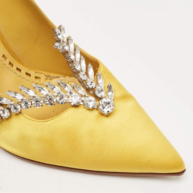 Pre Owned Manolo Blahnik  Yellow Satin Nadira Pumps Size 39