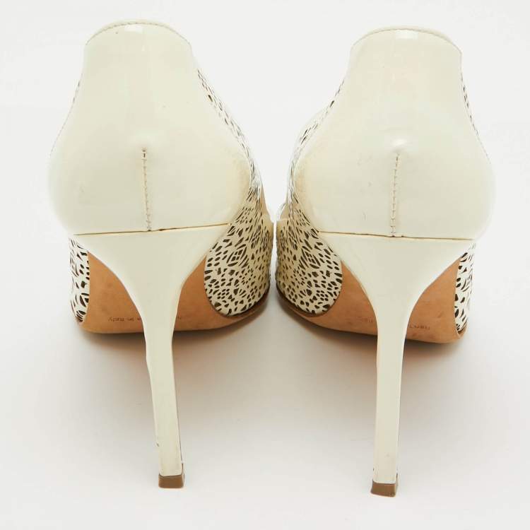 Pre Owned Manolo Blahnik White Leather Laser Cut-Out Pointed Toe Pumps Size 38